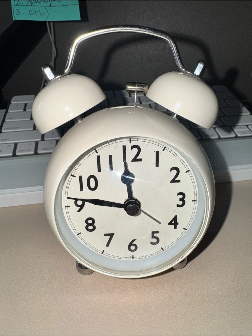 Classic Cream Twin-Bell tableside alarm Clock - Picture 4 of 6